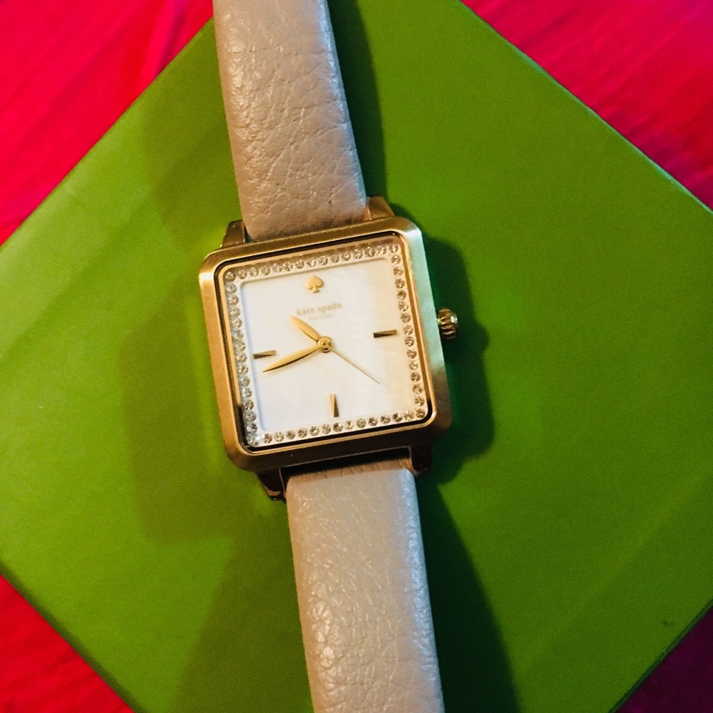 KateSpade strap watch. Working good.